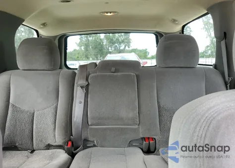 2005 Chevrolet Tahoe C1500 from USA, damaged, VIN 1GNEC13V15J218449